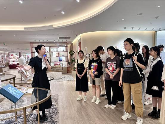 95e1d5972da14f9c1e5283981830826c_